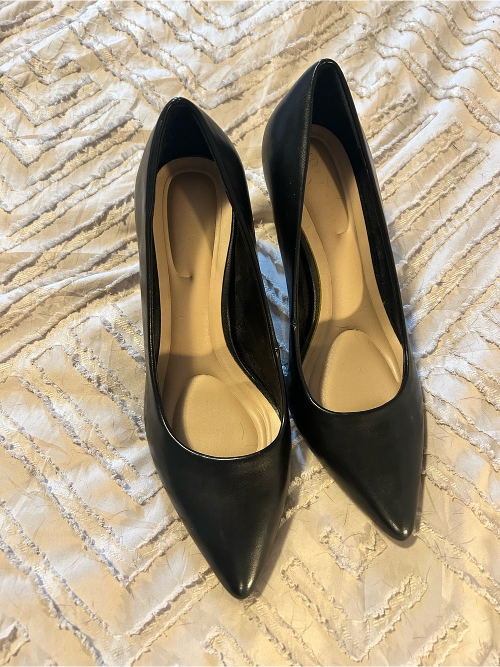 Kelly & Katie Black Pointed-Toe Heels